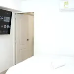 Beachfront Building-Workspace, Cozy & Affordable!